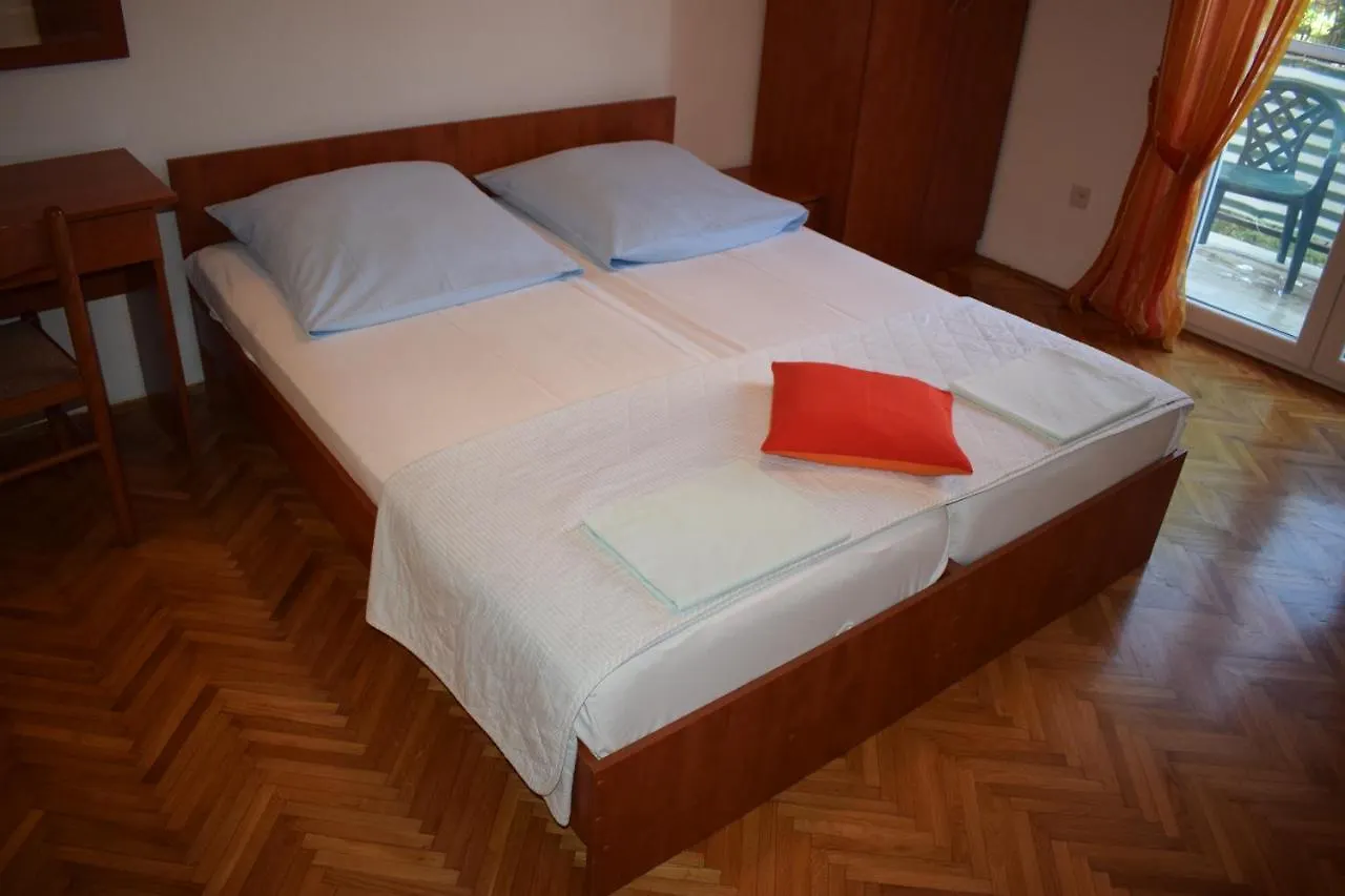 Guest house Vila Jelena - Studio Apartments For 2 To 3 Persons In Sv Filip I Jakov Sveti Filip i Jakov