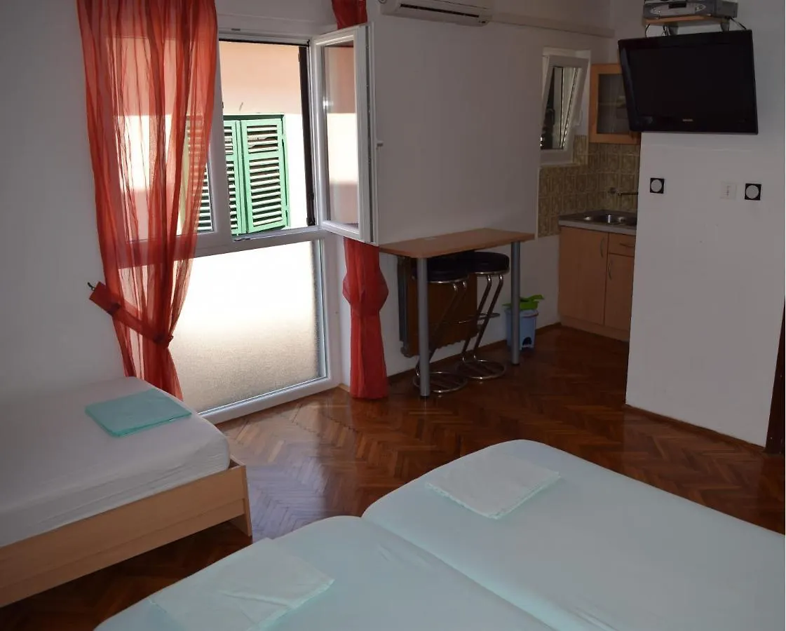 Guest house Vila Jelena - Studio Apartments For 2 To 3 Persons In Sv Filip I Jakov Sveti Filip i Jakov