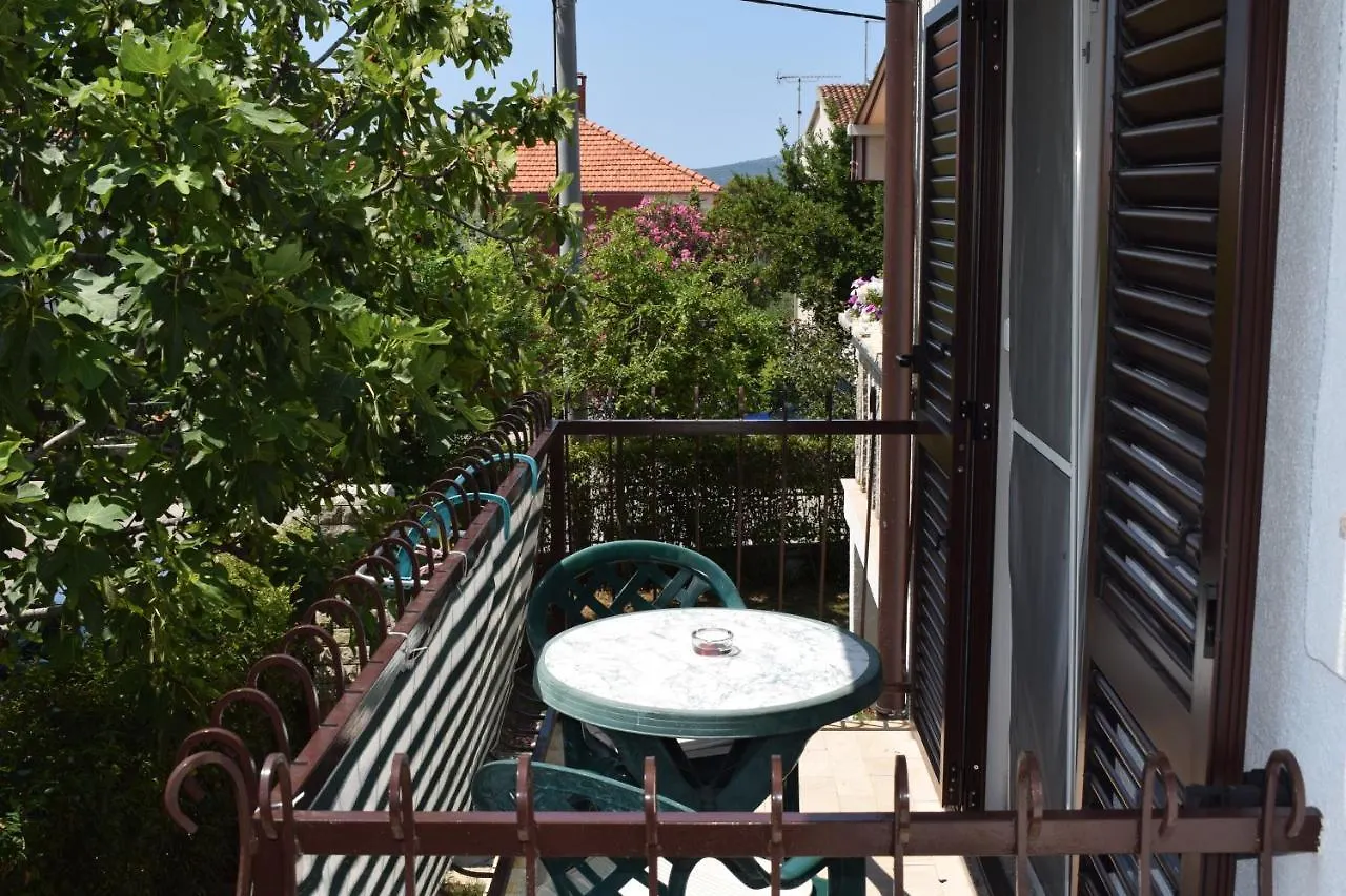 Vila Jelena - Studio Apartments For 2 To 3 Persons In Sv Filip I Jakov Sveti Filip i Jakov 0*,  Croatia
