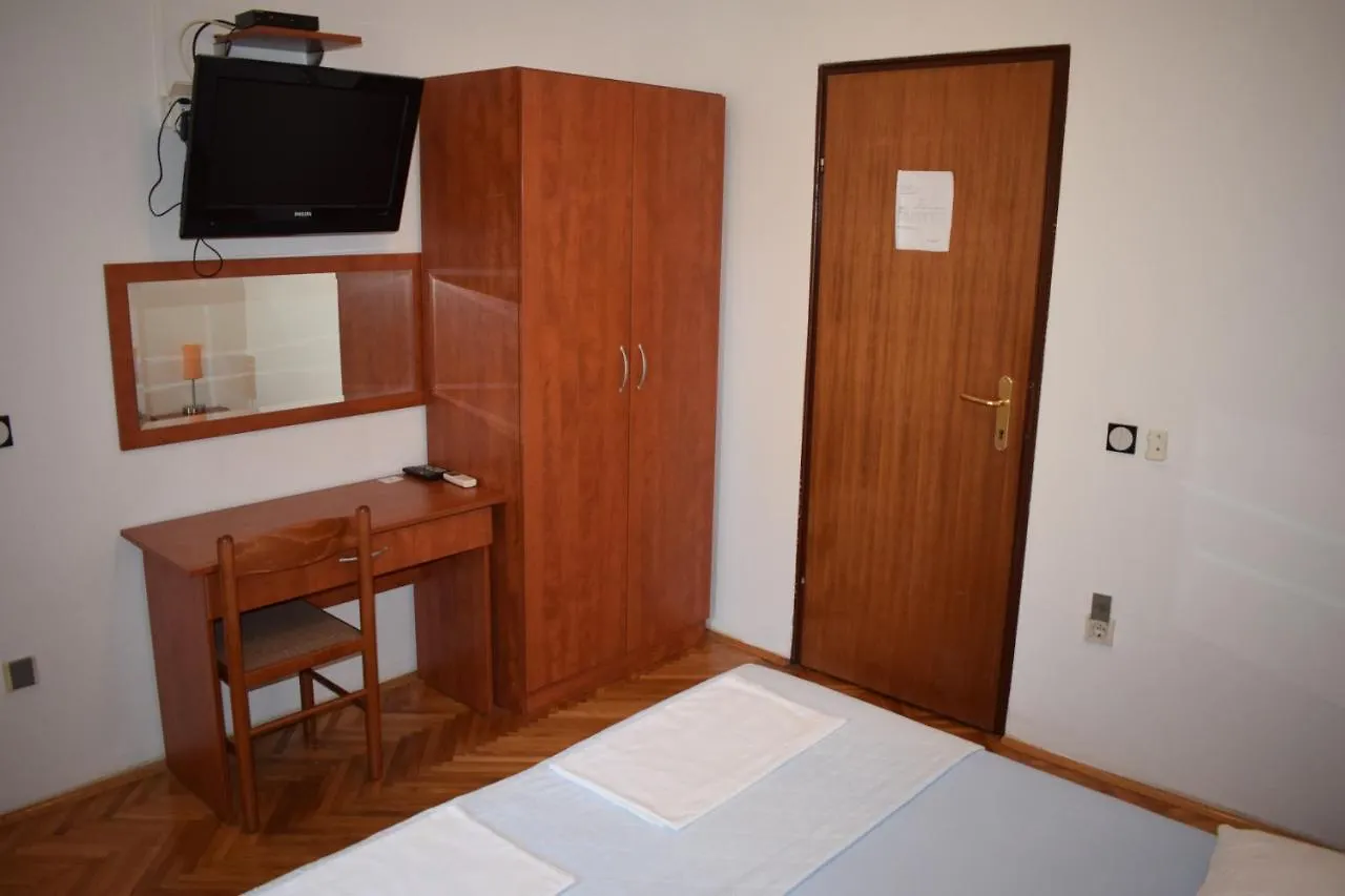 Vila Jelena - Studio Apartments For 2 To 3 Persons In Sv Filip I Jakov Sveti Filip i Jakov 0*,