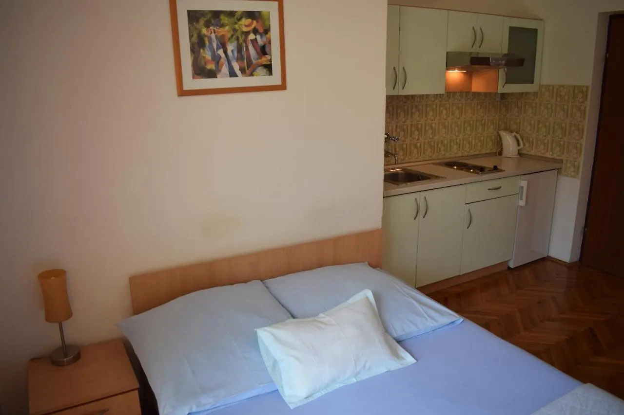 Guest house Vila Jelena - Studio Apartments For 2 To 3 Persons In Sv Filip I Jakov Sveti Filip i Jakov
