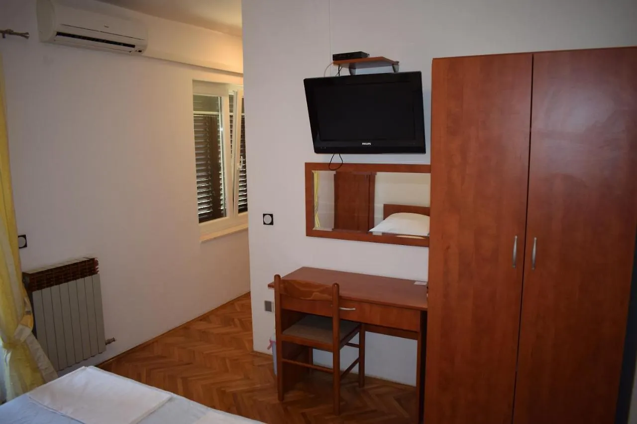 Vila Jelena - Studio Apartments For 2 To 3 Persons In Sv Filip I Jakov Sveti Filip i Jakov