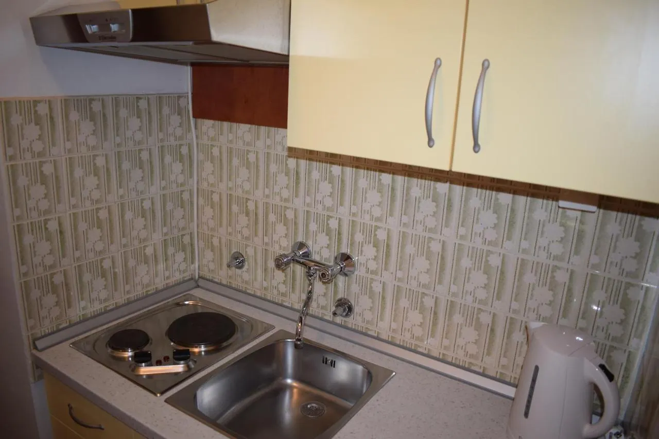Vila Jelena - Studio Apartments For 2 To 3 Persons In Sv Filip I Jakov Sveti Filip i Jakov Guest house