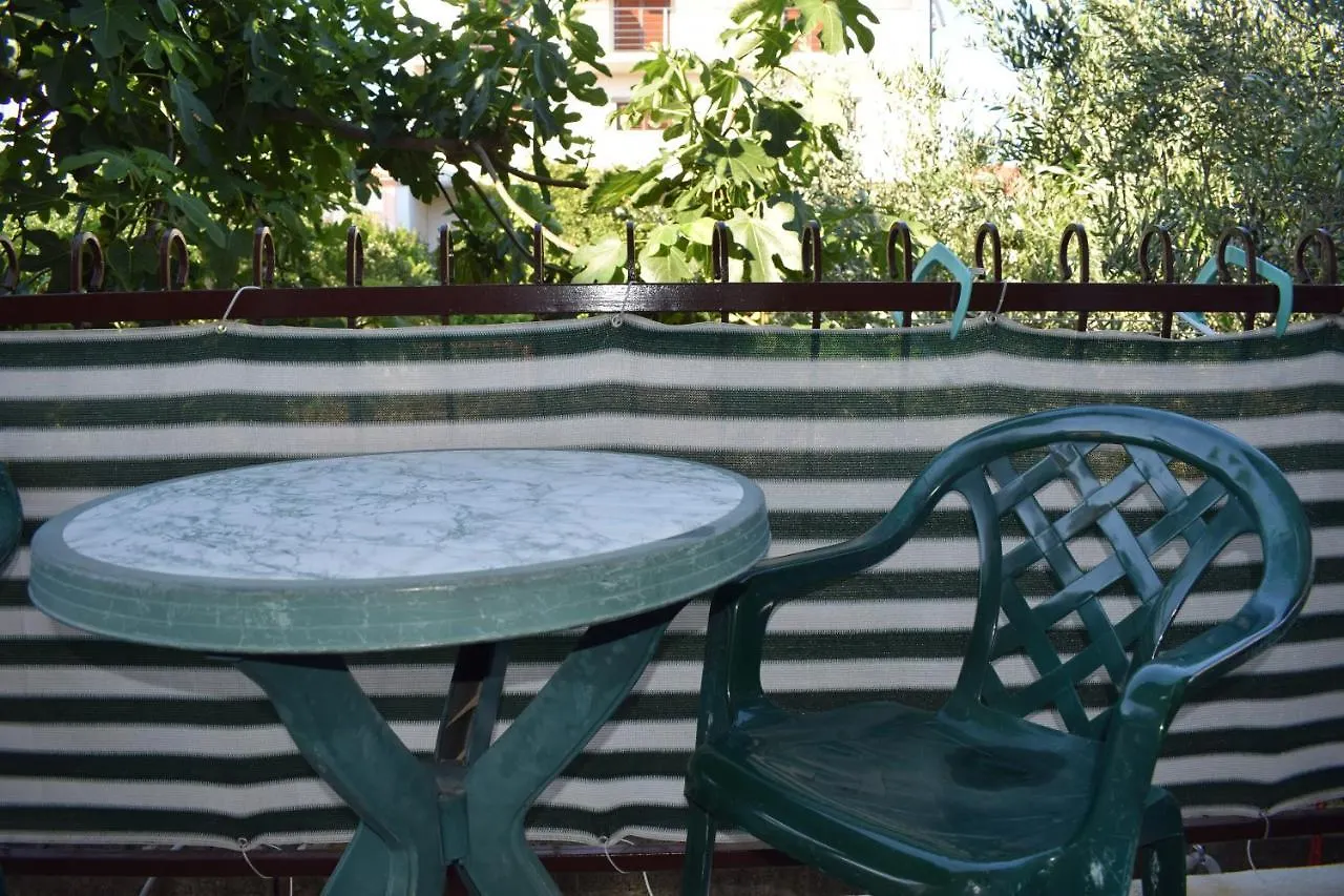 Vila Jelena - Studio Apartments For 2 To 3 Persons In Sv Filip I Jakov Sveti Filip i Jakov 0*,
