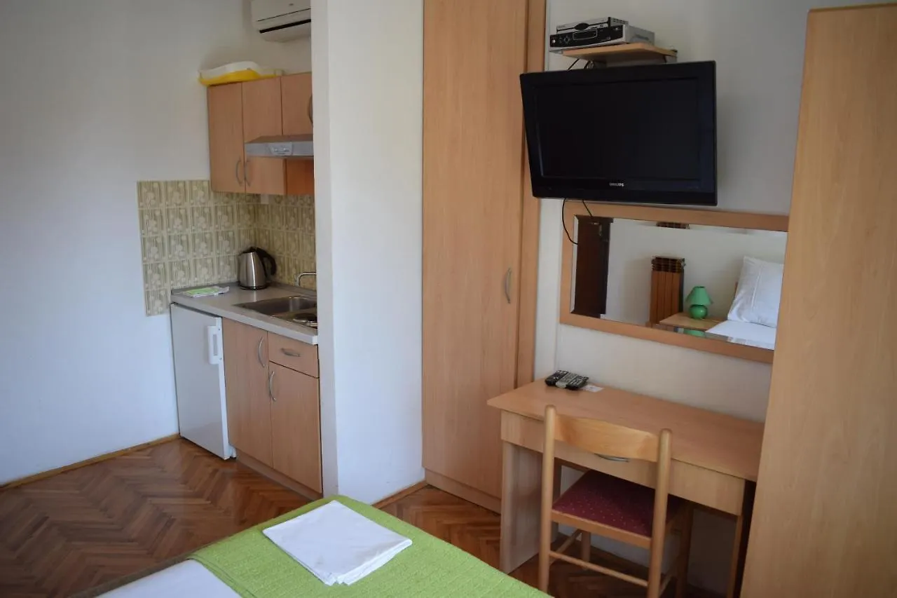 Vila Jelena - Studio Apartments For 2 To 3 Persons In Sv Filip I Jakov Sveti Filip i Jakov