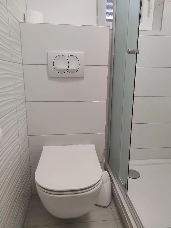 Vila Jelena - Studio Apartments For 2 To 3 Persons In Sv Filip I Jakov Sveti Filip i Jakov Guest house