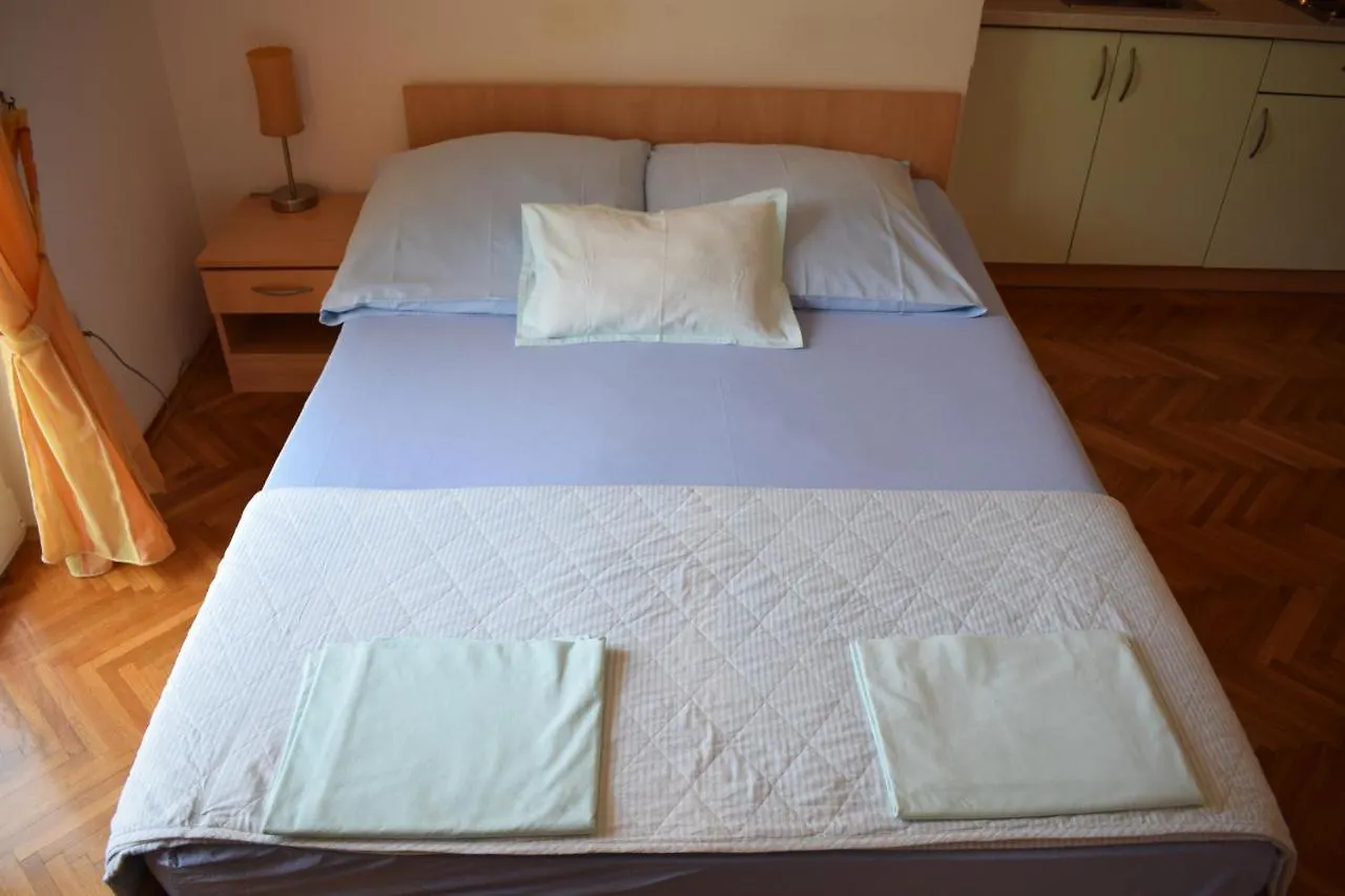 Vila Jelena - Studio Apartments For 2 To 3 Persons In Sv Filip I Jakov Sveti Filip i Jakov