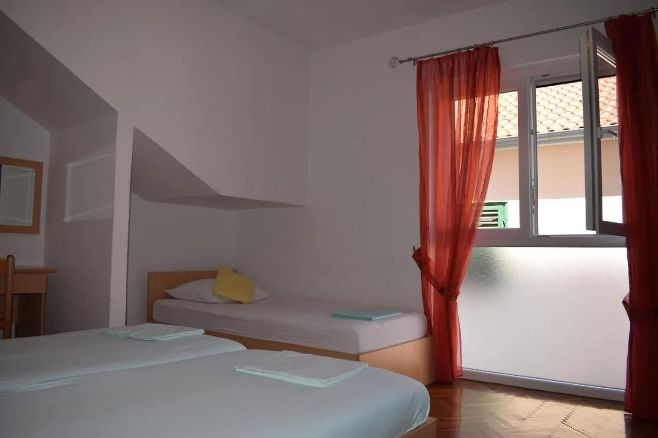 Guest house Vila Jelena - Studio Apartments For 2 To 3 Persons In Sv Filip I Jakov Sveti Filip i Jakov