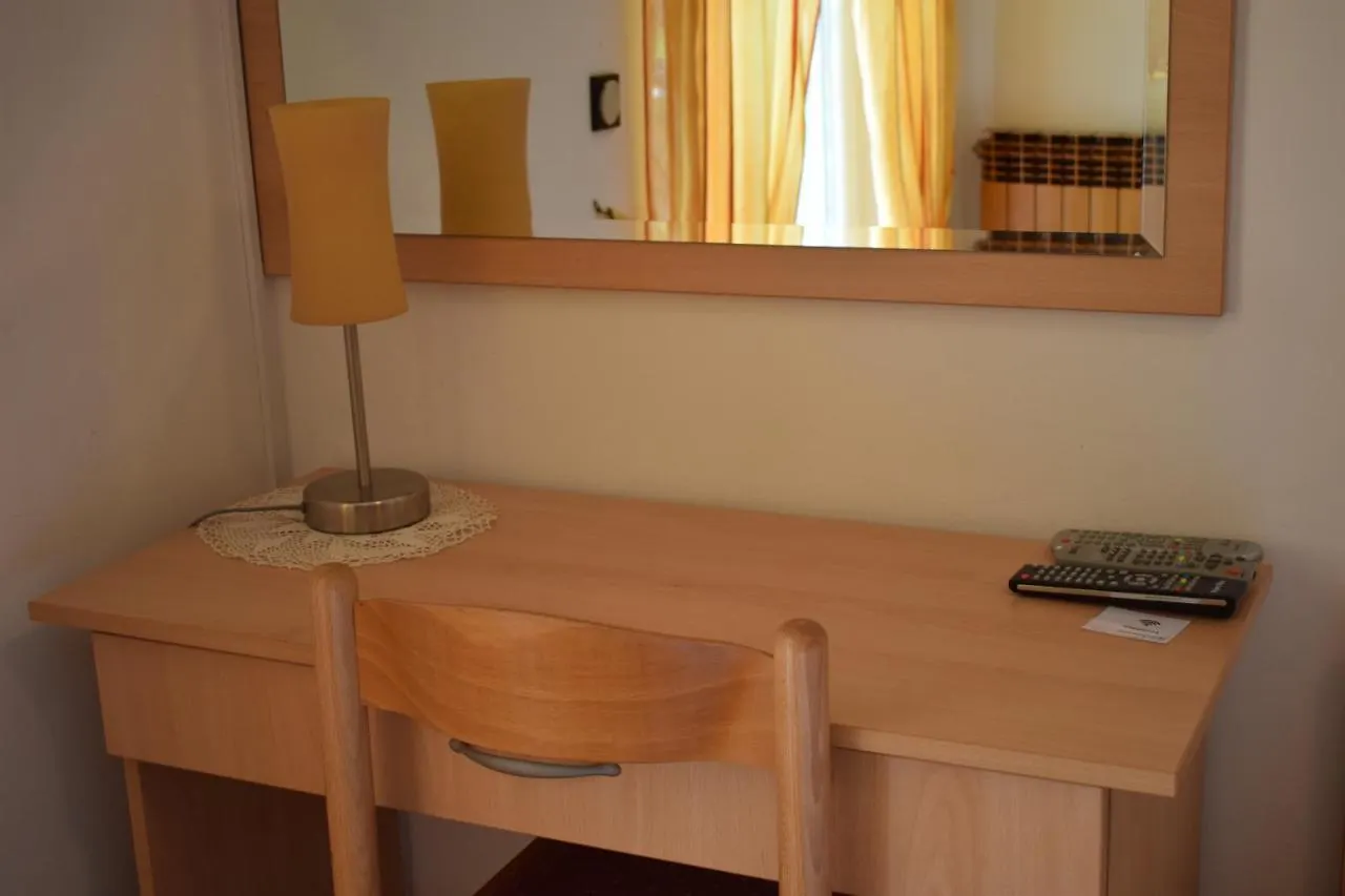 Vila Jelena - Studio Apartments For 2 To 3 Persons In Sv Filip I Jakov Sveti Filip i Jakov